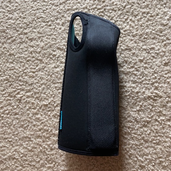 Form fit left wrist support - Picture 2 of 2